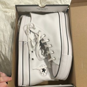 Converse Clean Leather Platform Women’s Shoes Size 8.5
